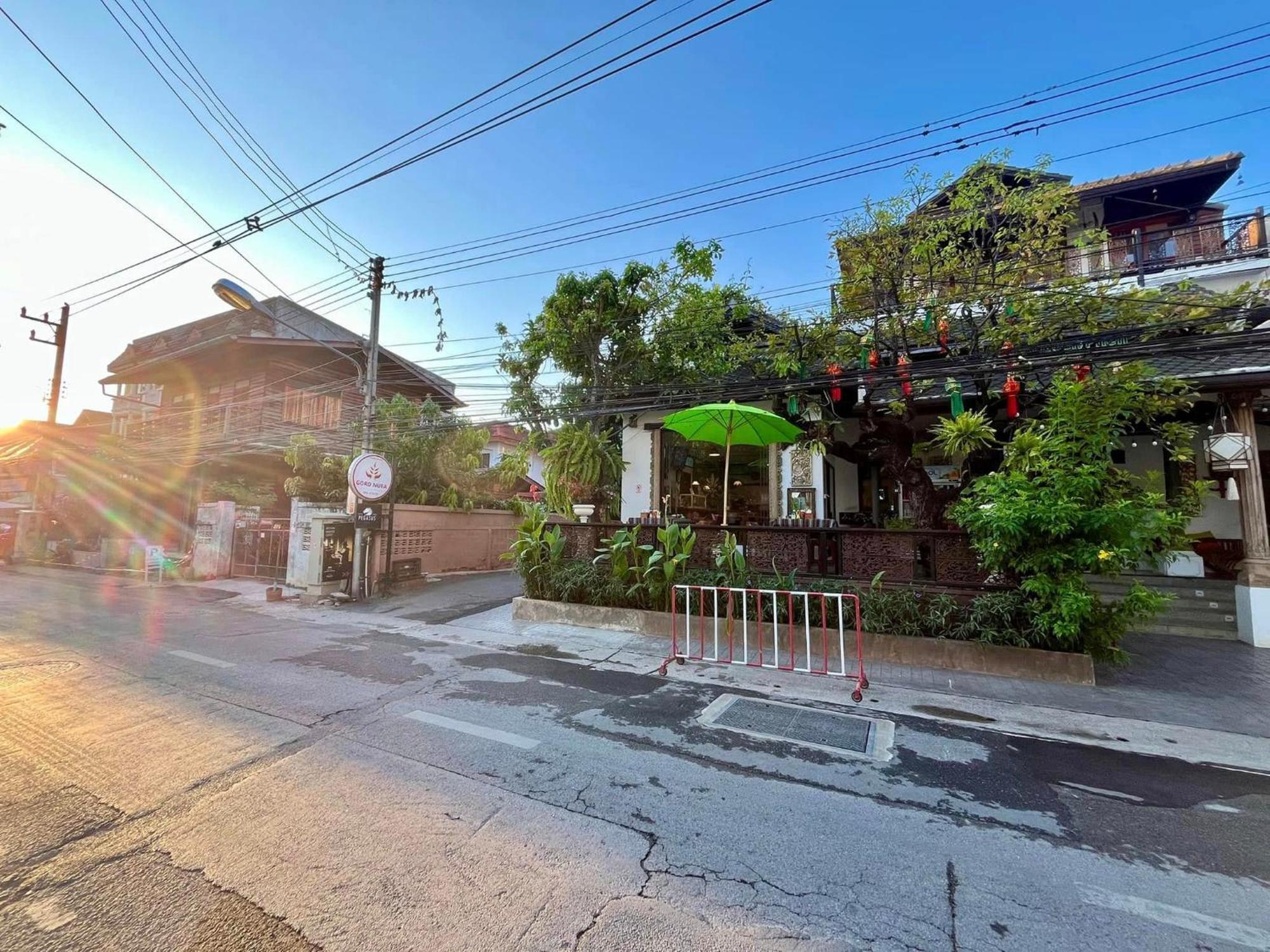Baan Huenphen Boutique Hotel Chiang Mai Ngoại thất bức ảnh